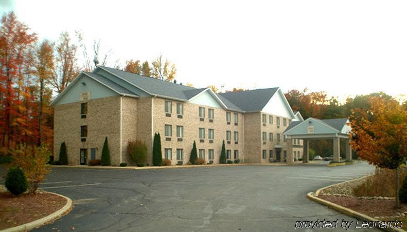Baymont By Wyndham Hotel New Buffalo